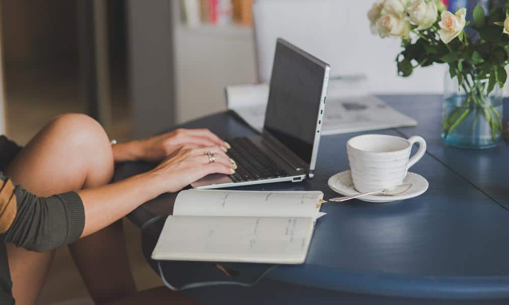 Jak sztuczna inteligencja wpływa na decyzje biznesowe?