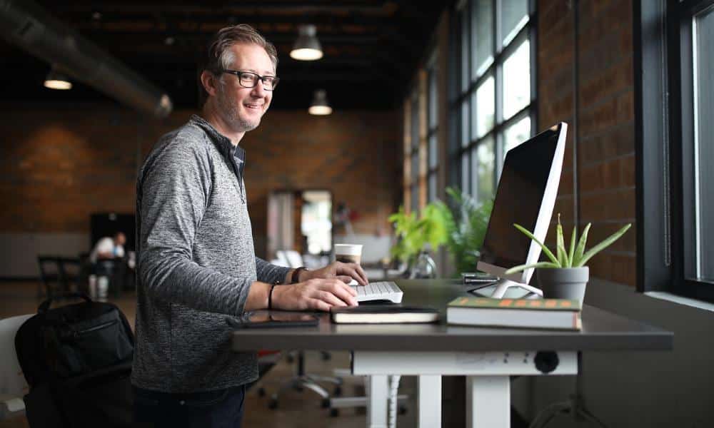 Automatyzacja obsługi klienta dzięki AI – jak sztuczna inteligencja zmienia podejście do klientów